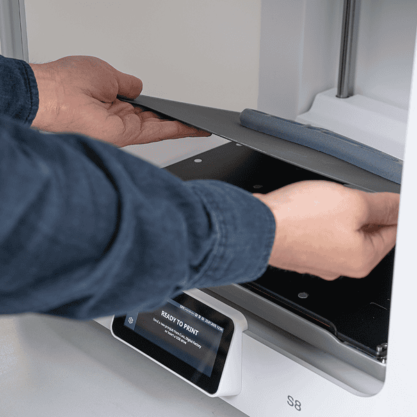 Ultimaker S8 Lifestyle 01 01